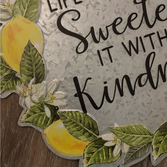 Lemon-Themed Decorative Tim Metal Sign - Picture 3 of 5